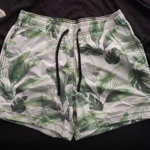 H&M swim shorts (New Condition)
